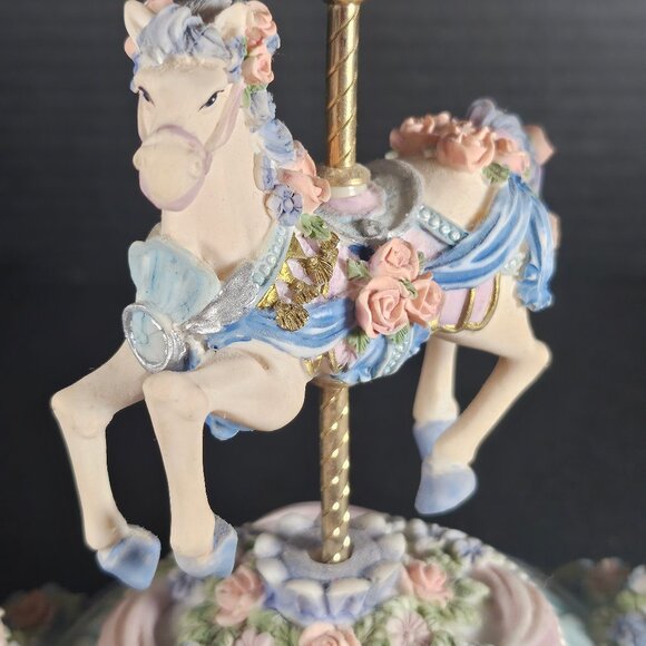 Vintage Classic Treasures Musical Animated Horse Carousel With Canopy In Box - Picture 8 of 12